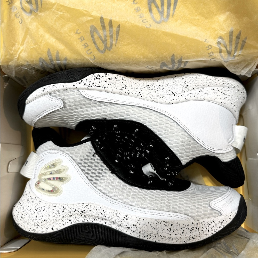 Kids Under Armour Curry 3Z7 Size 6Y